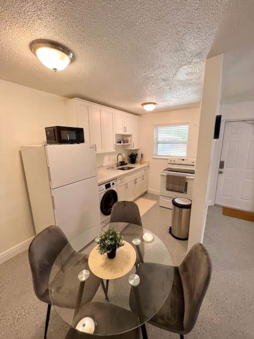 Cozy & Beautiful 1Bd Apartment W/Full Kitchen! Fort Lauderdale Exteriér fotografie